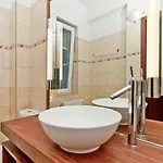 Domaro Guest house 3*